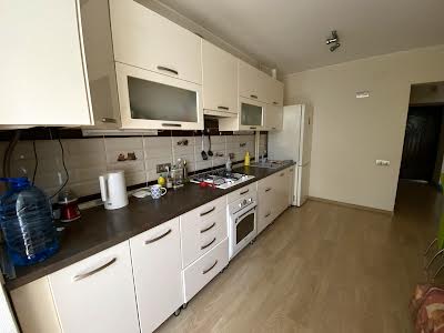 квартира за адресою Курінного Чорноти вул., 4
