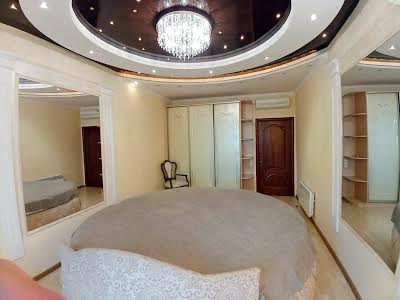 квартира за адресою В'ячеслава Чорновола вул., 25