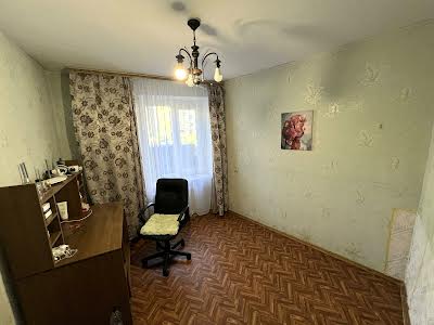 квартира за адресою Олега Ольжича вул. (Ленінградська), 7а