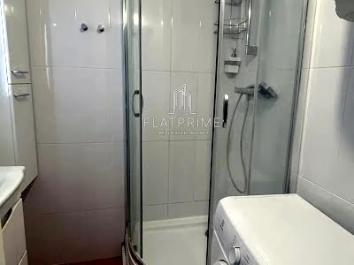 квартира за адресою Ревуцького вул., 21