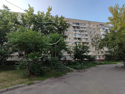 квартира за адресою Романа Шухевича просп. (Генерала Ватутіна), 22