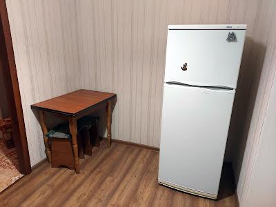 квартира за адресою Райдужна вул., 41