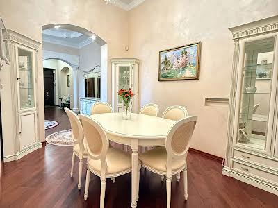квартира за адресою Костельна вул., 8