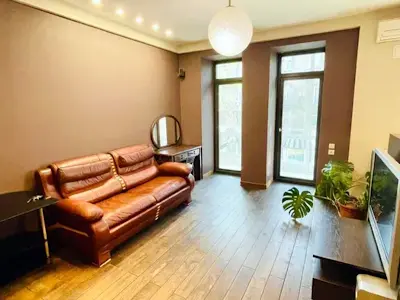 квартира за адресою Білоруська вул., 30