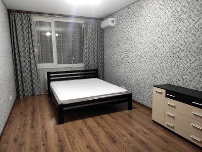 квартира по адресу Родини Крістерів ул., 18/6