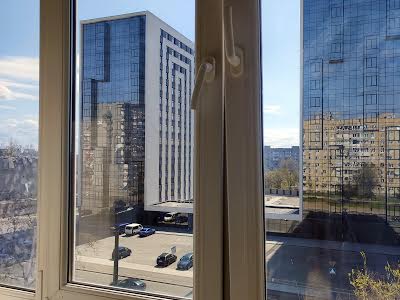 квартира за адресою Калинова вул., 102