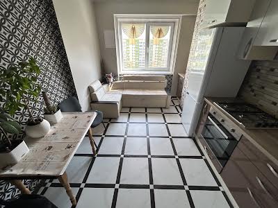 квартира за адресою Європецська, 2