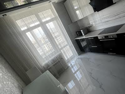 квартира за адресою Драгоманова вул., 10