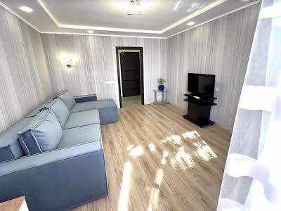 квартира за адресою Оболонська вул., 25