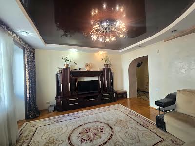 квартира за адресою Курбаса, 7