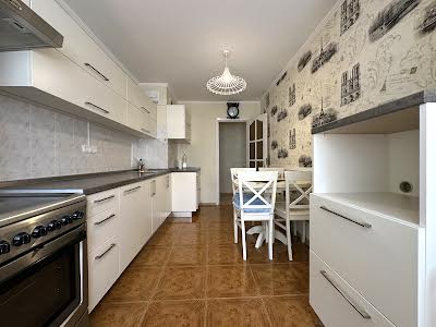 квартира по адресу Леся Курбаса просп., 1-Б
