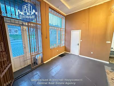 комерційна за адресою Сагайдачного, 23