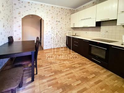 квартира за адресою Регенераторна вул., 4