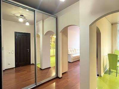 квартира за адресою Регенераторна вул., 4