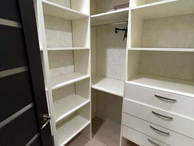 квартира по адресу Драгоманова ул., 2-А