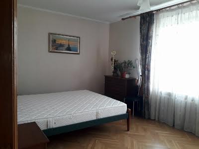 квартира за адресою Михайла Омеляновича-Павленка вул. (Суворова), 13