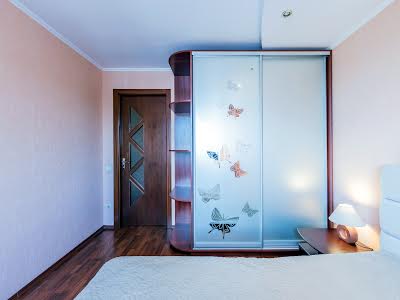 квартира по адресу Елены Телиги ул., 43