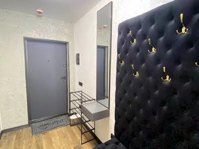 квартира за адресою Романа Левицького вул., 10