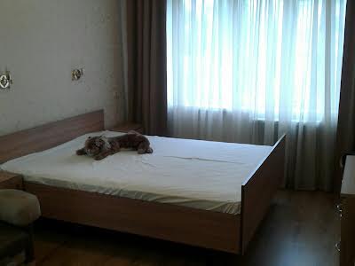 квартира за адресою Симиренка вул., 18