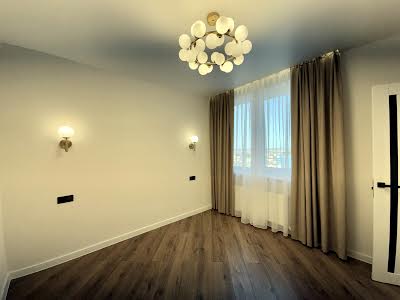 квартира за адресою Перлинна вул., 8