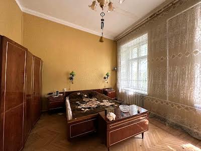 квартира за адресою Прохоровська вул., 12