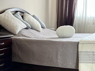 квартира за адресою Шота Руставелі вул., 25