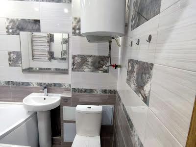 квартира за адресою Каденюка вул., 10