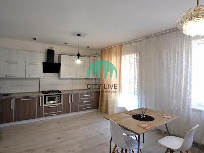 квартира за адресою Андрія Мельника вул., 10