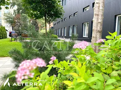 коммерческая по адресу Старокиївська, 10