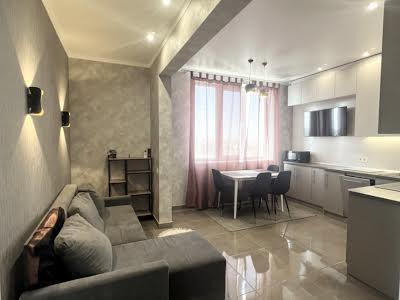 квартира за адресою Костанді вул., 104