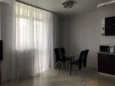 квартира за адресою Воскресенська вул., 18