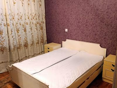 квартира по адресу Ревуцкого ул., 18