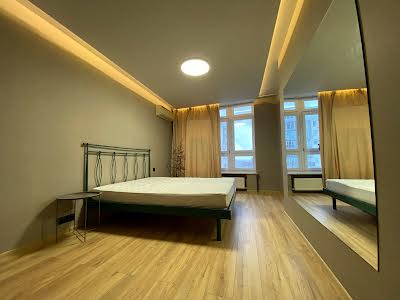 квартира за адресою Панаса Мирного вул., 28а