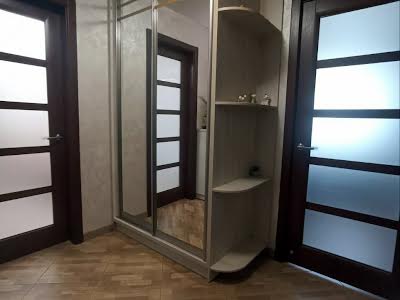 квартира за адресою Осіння вул., 13