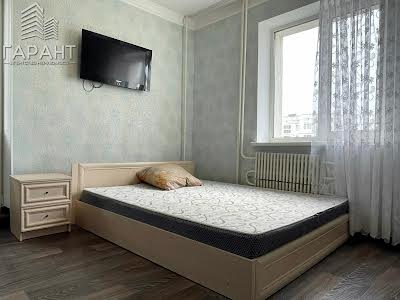 квартира за адресою Михайла Лушпи просп., 22