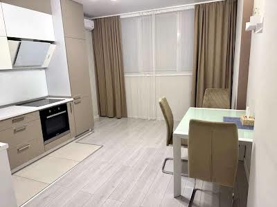 квартира за адресою Драгоманова вул., 2-А
