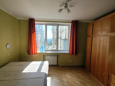 квартира за адресою Миколи Амосова вул., 2