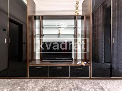 квартира за адресою Межигірська вул., 32А