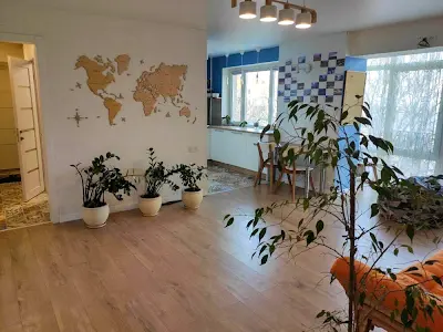 квартира за адресою Лаврська вул. (Січневого Повстання), 4