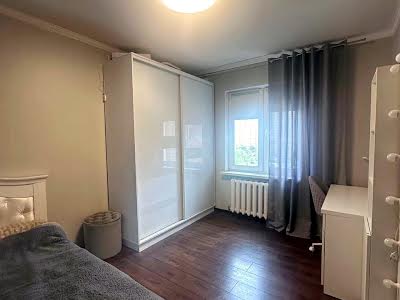 квартира за адресою Урлівська вул., 30