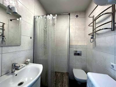 квартира за адресою Салютна вул., 2