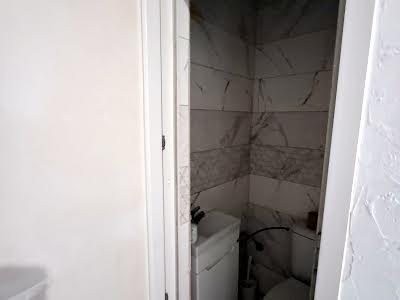 коммерческая по адресу Берестейський, 59