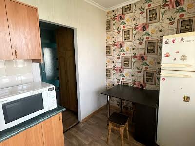 квартира за адресою Романа Шухевича просп. (Генерала Ватутіна), 24-Б