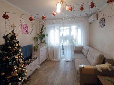 квартира за адресою Генерала Петрова вул., 13