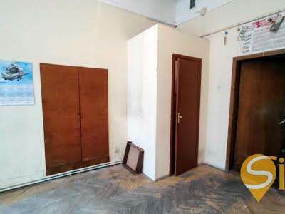 коммерческая по адресу Стефаника ул., 4