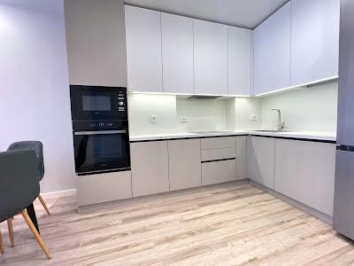 квартира по адресу Трускавецкая ул., 2а