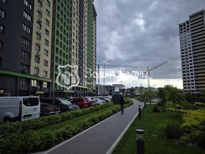 квартира за адресою Михайла Максимовича вул. (Онуфрія Трутенка), 32а