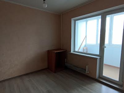 квартира по адресу Ревуцького, 18