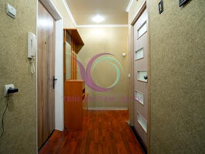 квартира за адресою Івасюка, 30
