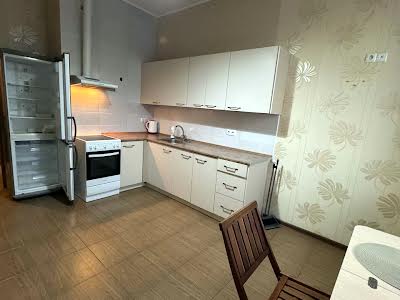 квартира за адресою Перлинна вул., 3